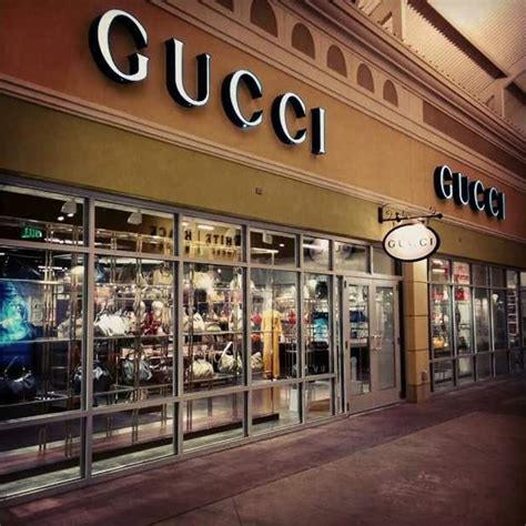 where is Gucci outlet store